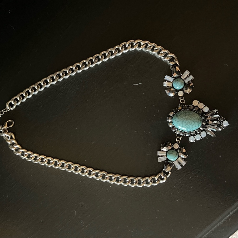 Elegant Silver and Turquoise Necklace